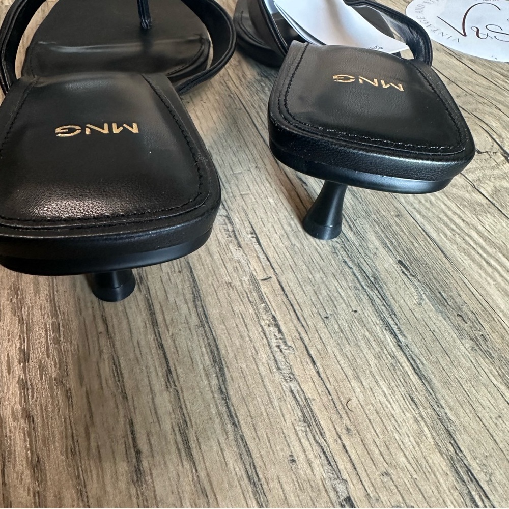 Mango Black Sandals with Sleek Design - Picture 5 of 5
